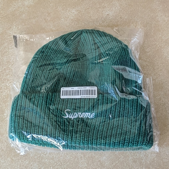 NWT Supreme Loose Gauge Teal Beanie - Picture 2 of 4